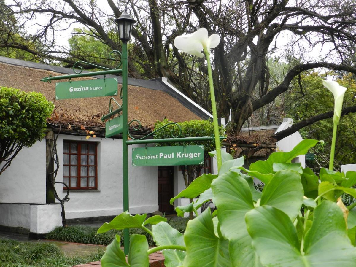 President Paul Kruger Guest Lodge รัสเทนเบิร์ก ภายนอก รูปภาพ